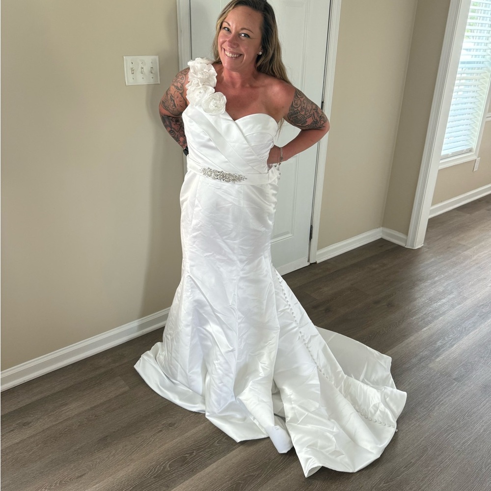 Jasmine White Bridal Gown